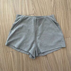 NWOT Lululemon Belgian Blue Ribbed Softstreme High-Rise Short